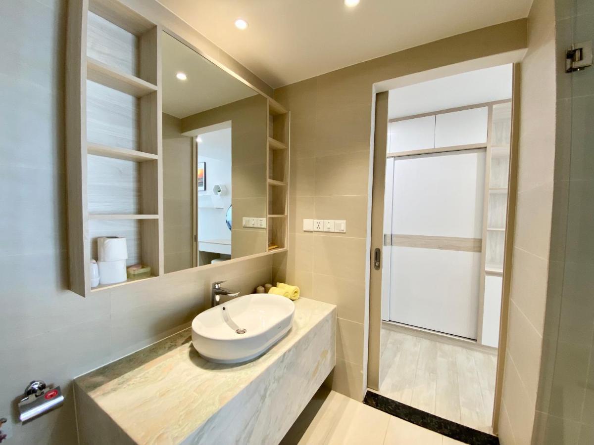 Wise Stay Gold Coast Apartment Нячанг Екстер'єр фото