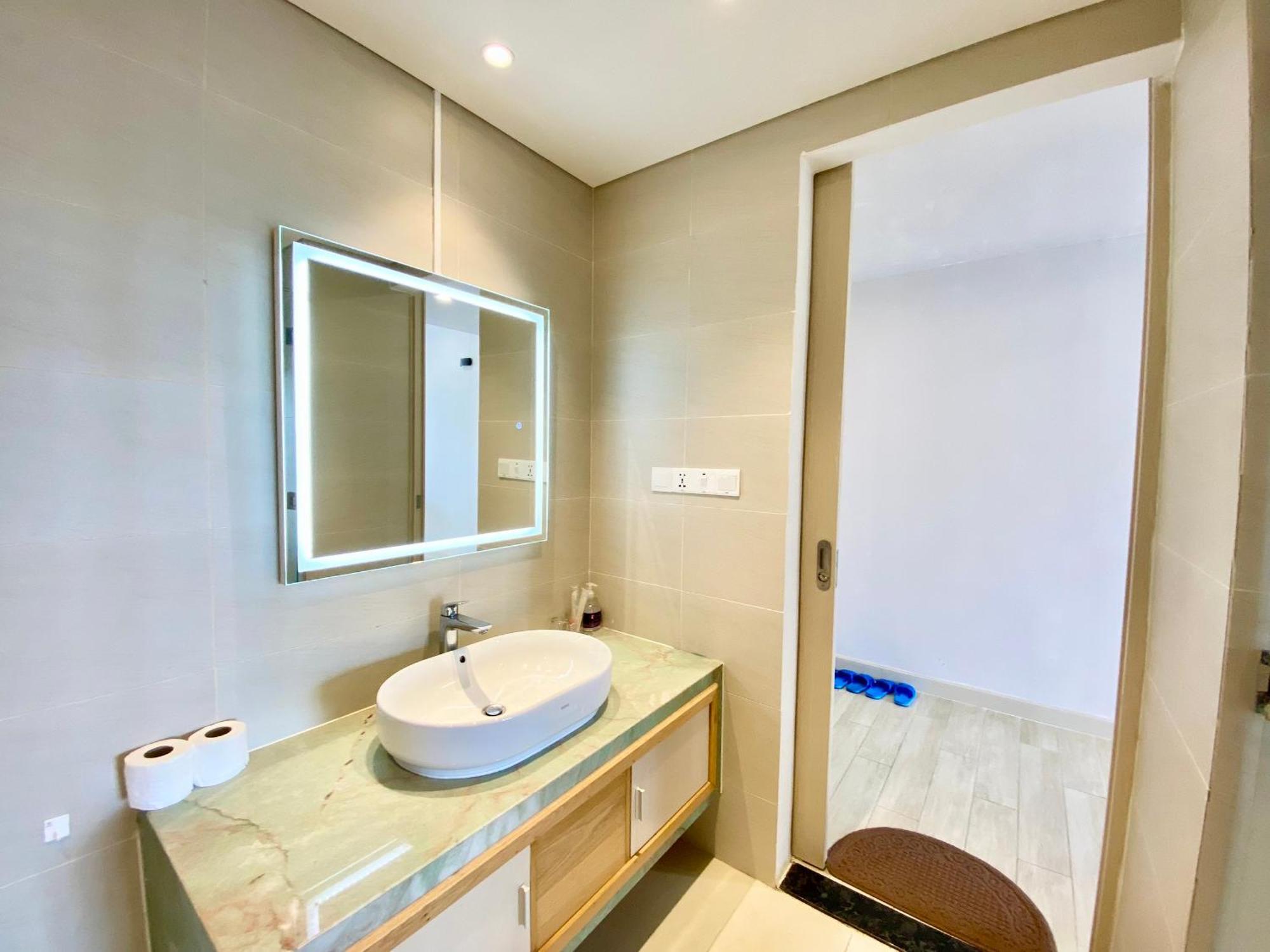 Wise Stay Gold Coast Apartment Нячанг Номер фото