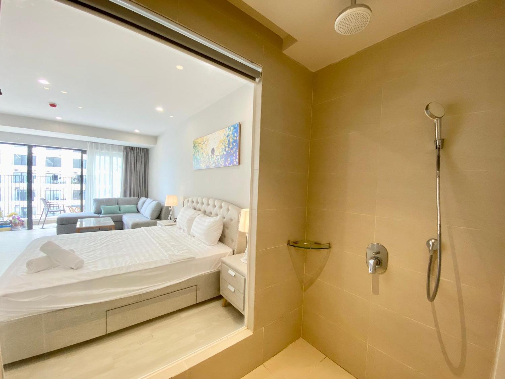 Wise Stay Gold Coast Apartment Нячанг Номер фото